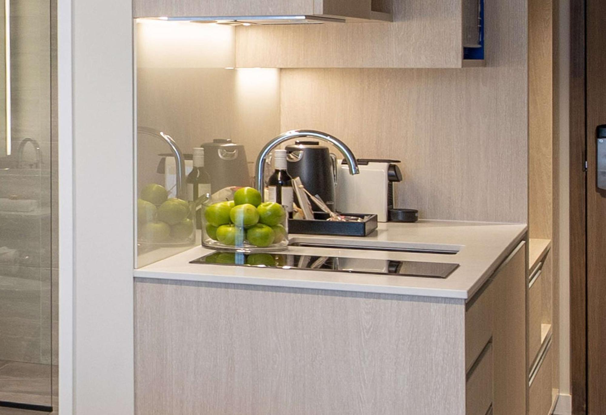 Sudima Christchurch City Zewnętrze zdjęcie A kitchen in a serviced apartment